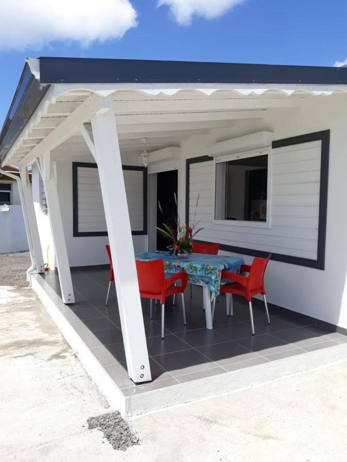 Gite Tournesol - A 2 Min De La Plage Et Du Bourg Anse-Bertrand Room photo
