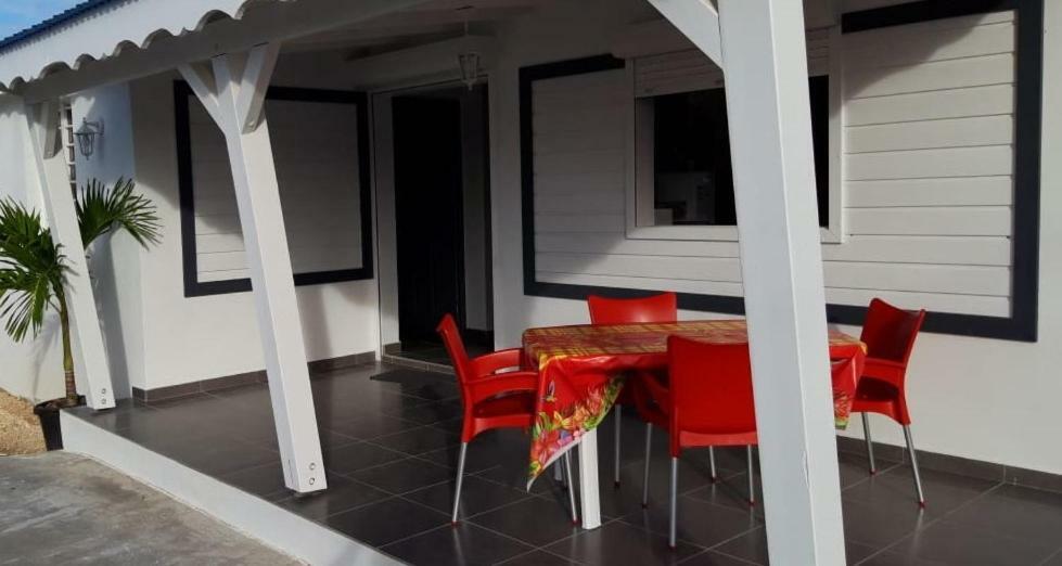 Gite Tournesol - A 2 Min De La Plage Et Du Bourg Anse-Bertrand Exterior photo